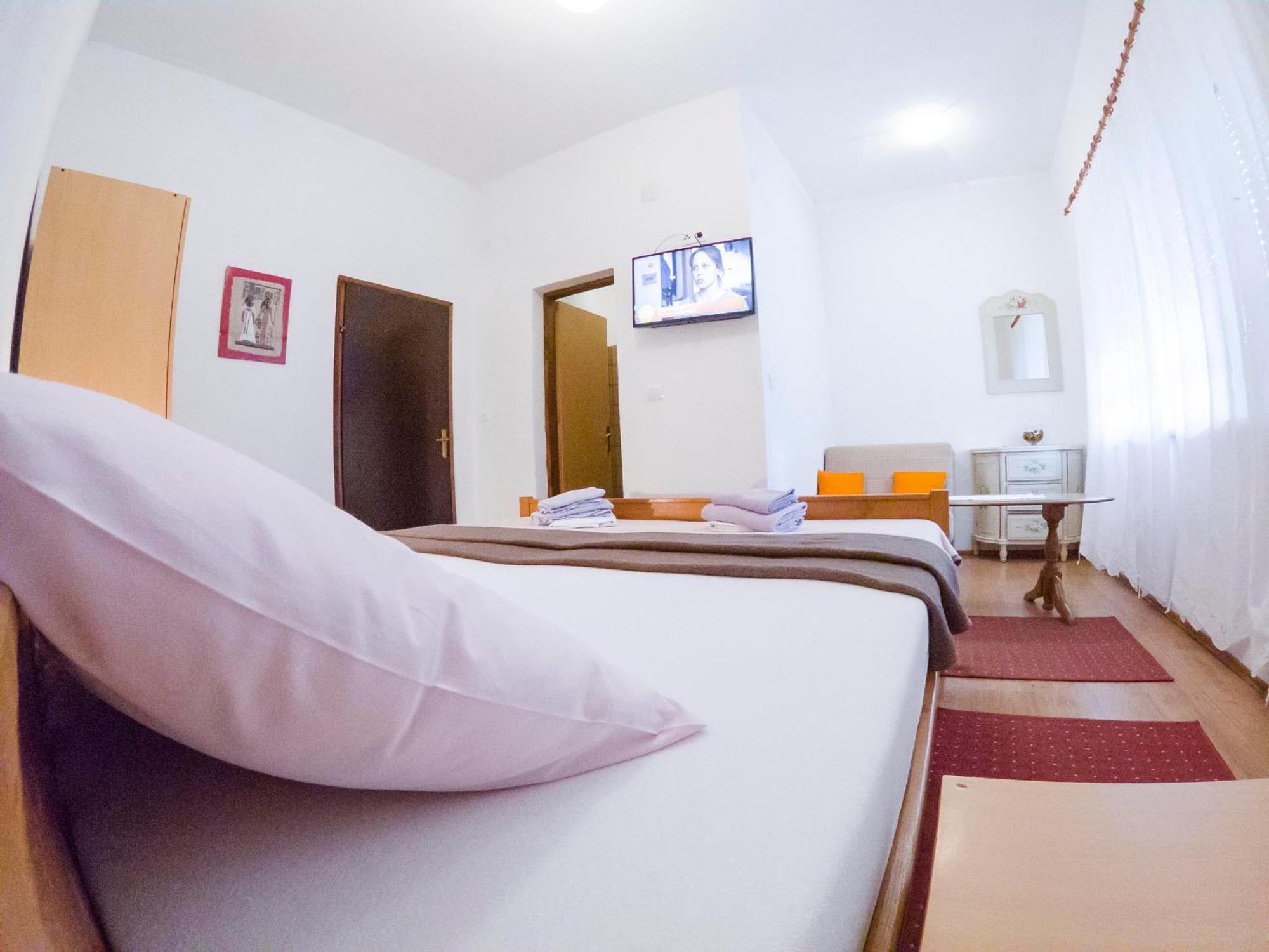 Apartments Vesna Szluin Szoba fotó
